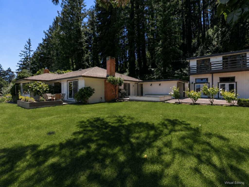 Video of the front of the house